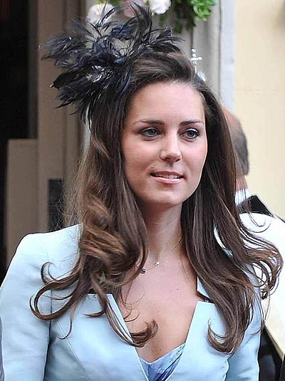 kate middleton clothes. Kate Middleton almost reminds